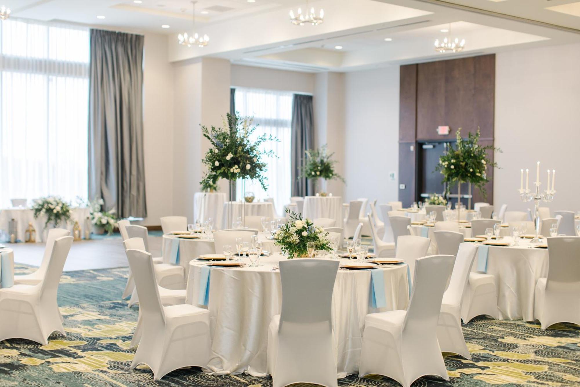 Holiday Inn Detroit Northwest - Livonia By Ihg Екстериор снимка