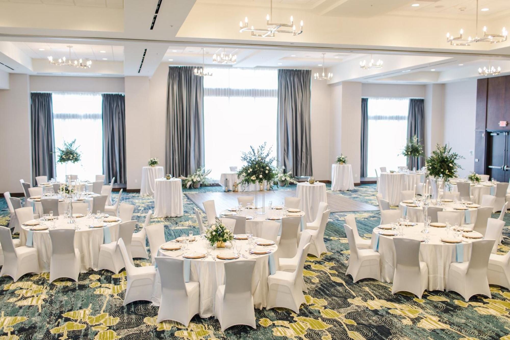 Holiday Inn Detroit Northwest - Livonia By Ihg Екстериор снимка